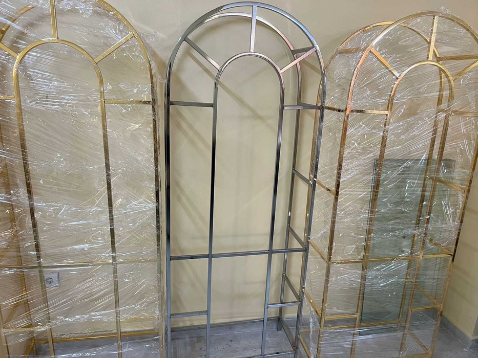 Метална етажерка за салони или магазини