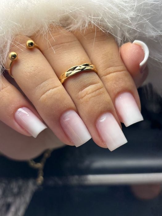 Manichiura pedichiura semipermanentă