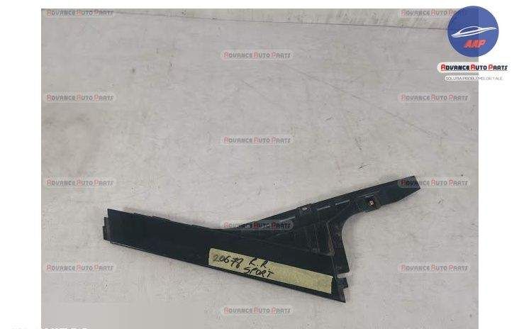 Exterior Орнамент/Декорация на Стълб на Врата Дясна Задна оригинален Л