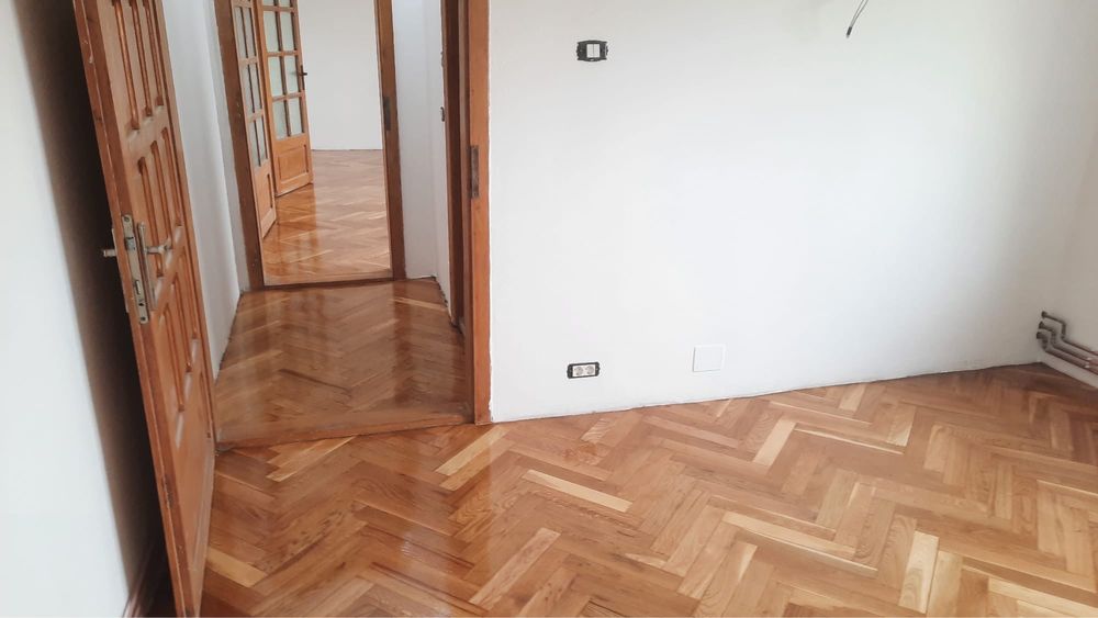 Reconditionam si montam parchet!