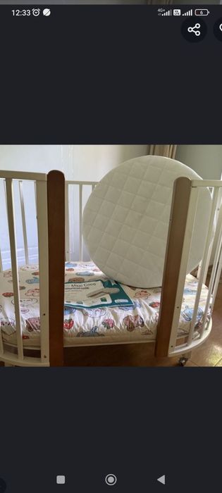 Продам манеж трансформер и стол для кормления