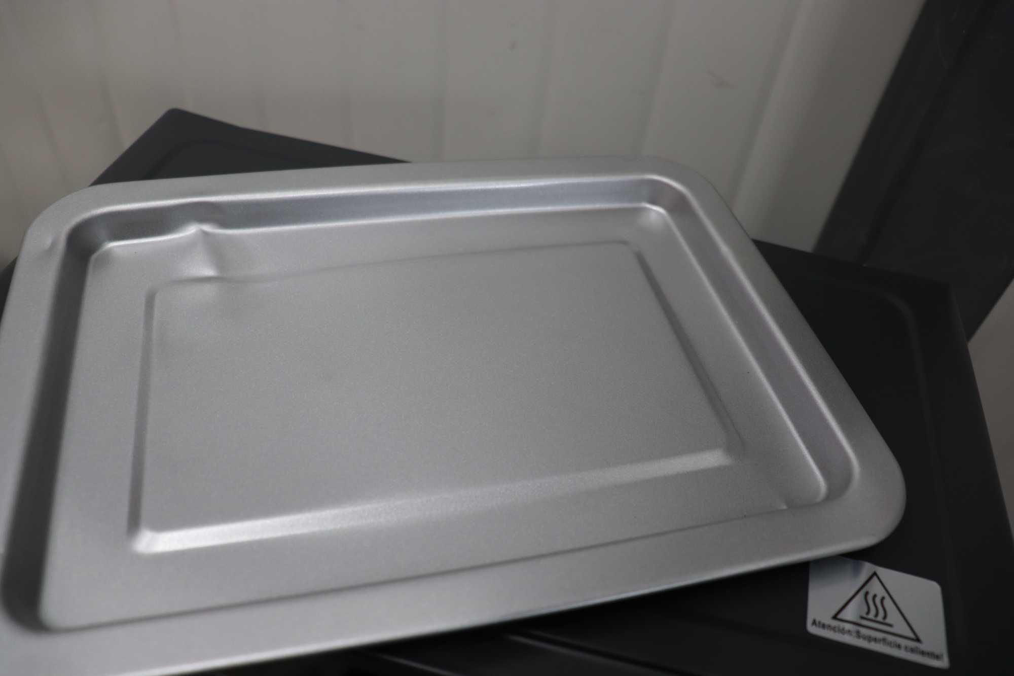 Cecotec Bake&Toast 1090 Черна настолна фурна 10L 1000W, лек ДЕФЕКТ