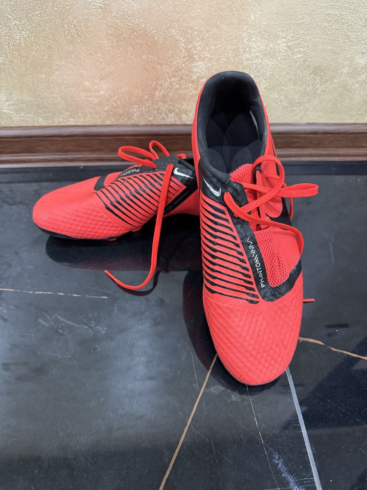 Бутонки Nike Phantom