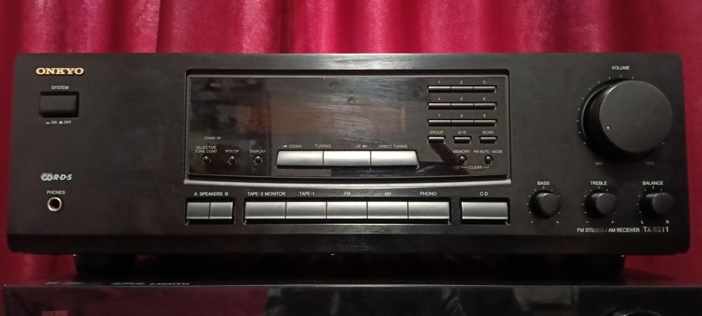 Vând amplituner Onkyo Tx8211