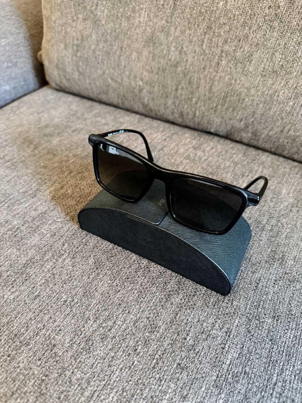 Ochelari de soare unisex Prada