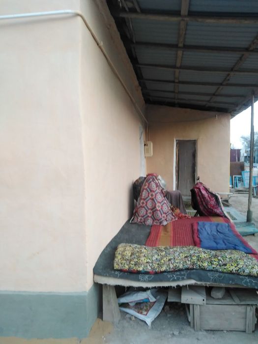 Jay satiladi, Uy satiladi