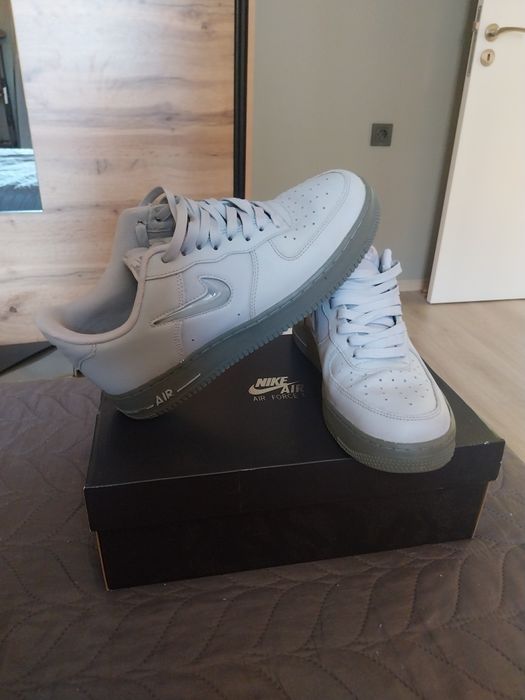 Продавам Air force 1
