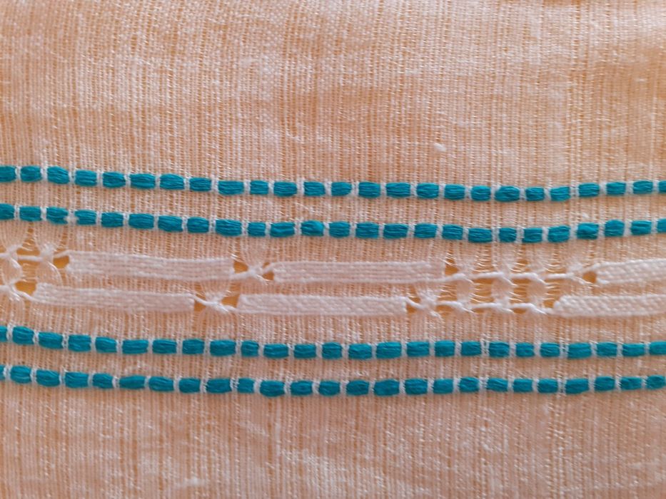 Stergar ornamental autentic,cusut la război pe pânză fina