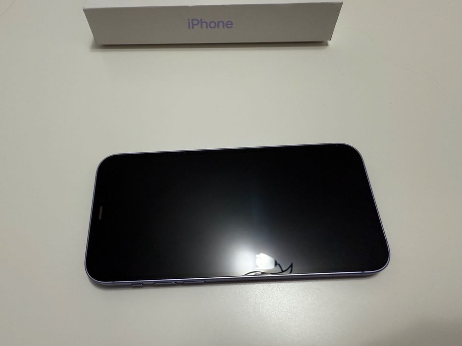 Iphone 12 în stare impecabilă