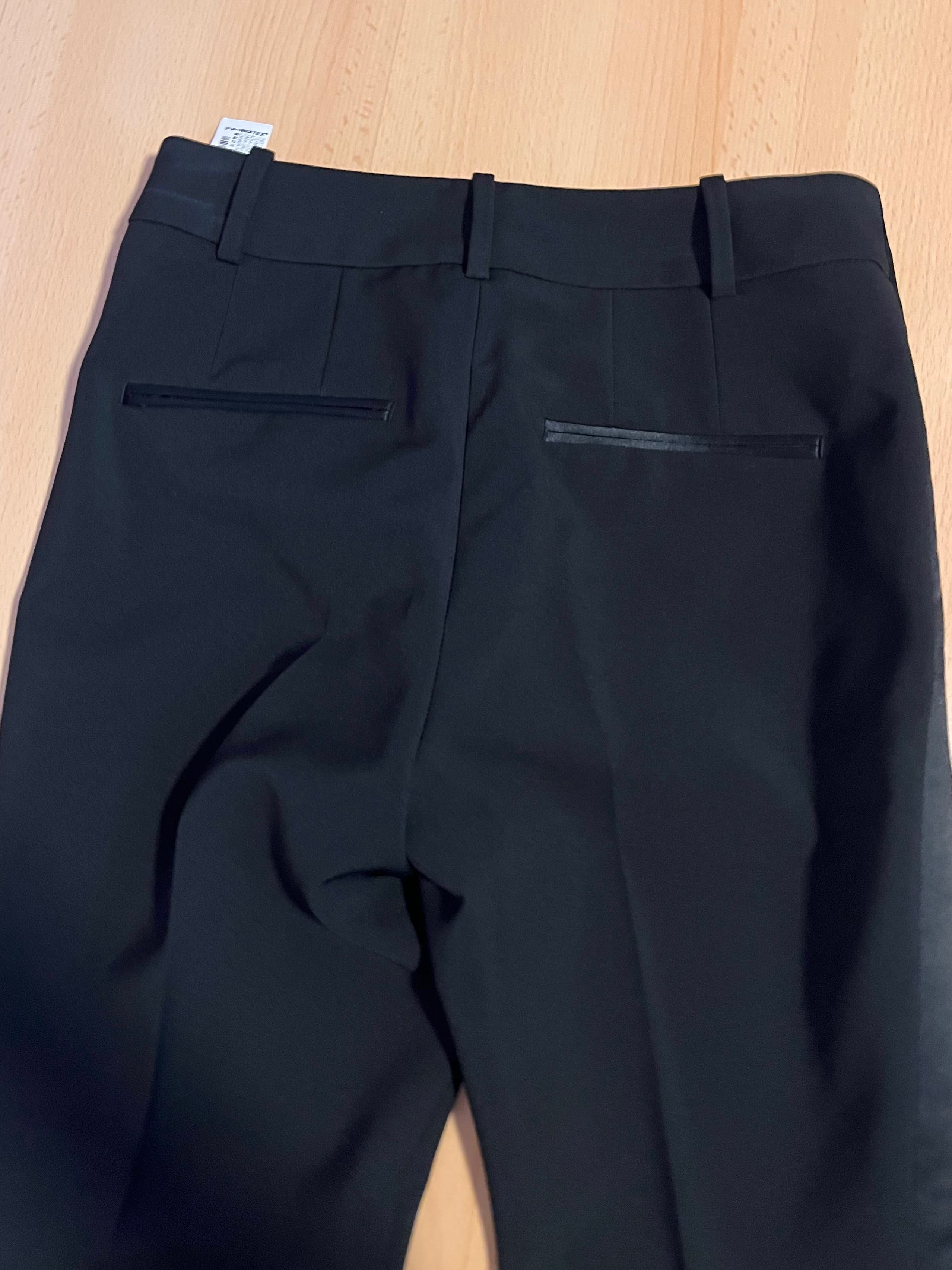 Черен официален панталон Зара с кант