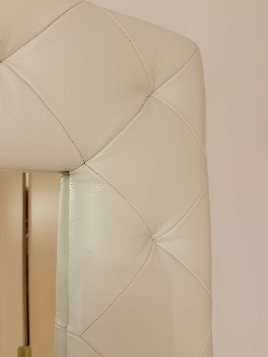 Oglinda perete cu ramă din piele naturala