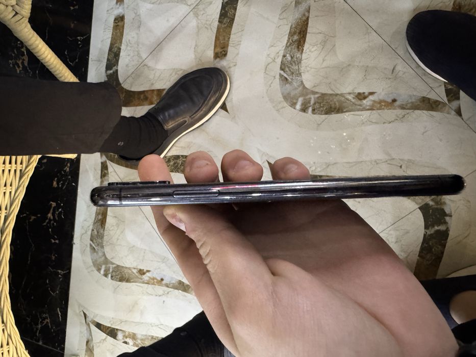 Iphone xs 64gb в хорошом состояния