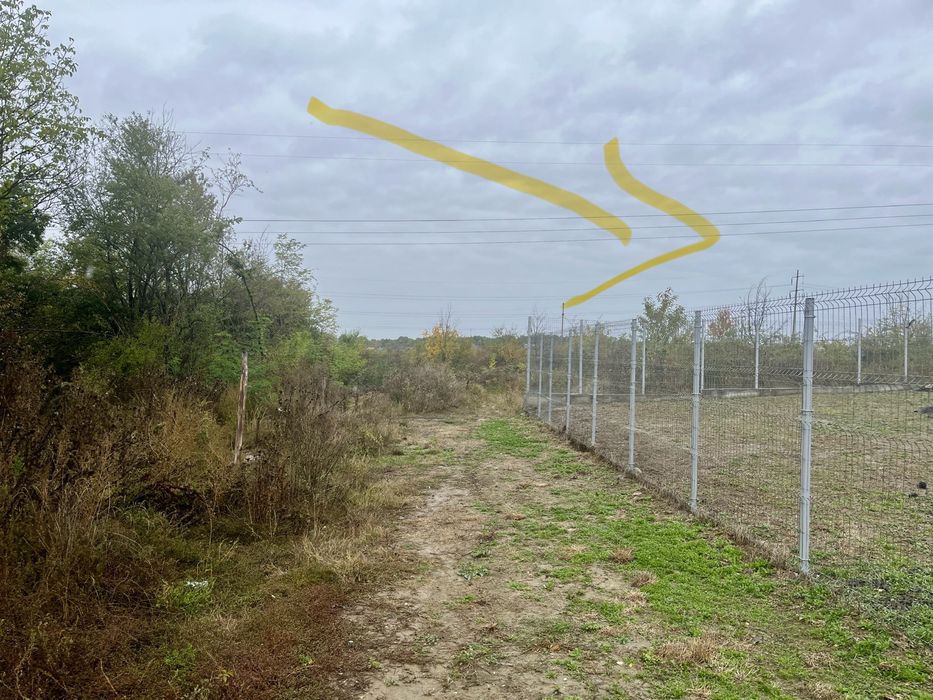 Teren  de vanzare in suprafata de  2000 mp in Sat Smeura, Jud. Arges