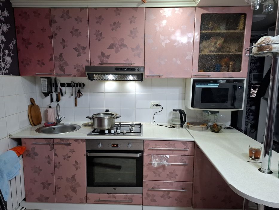 Кухонный гарнитур с техникой