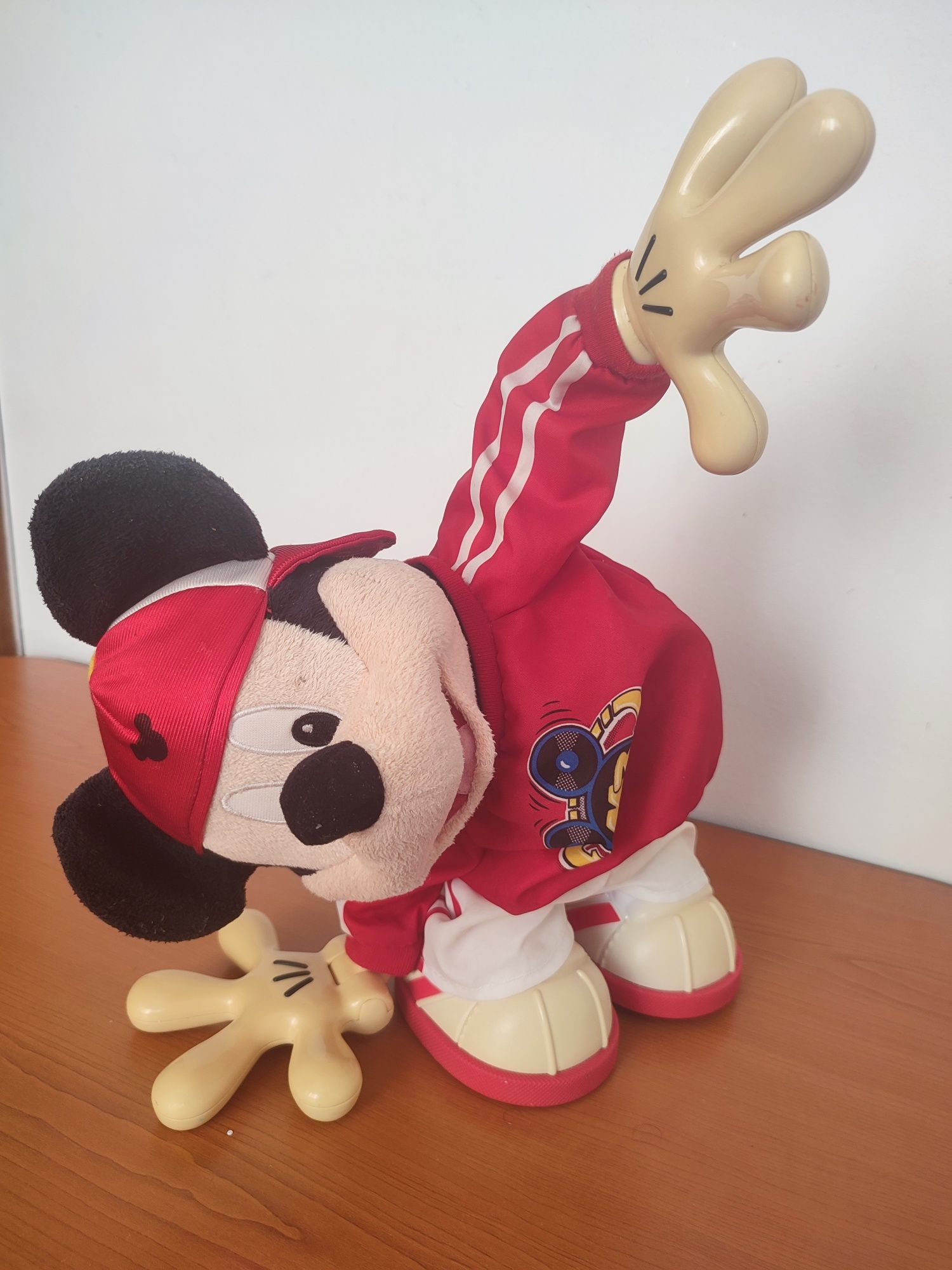 Mickey Mouse. Mickey Mouse Fisher Price. Mickey Mouse hip hop