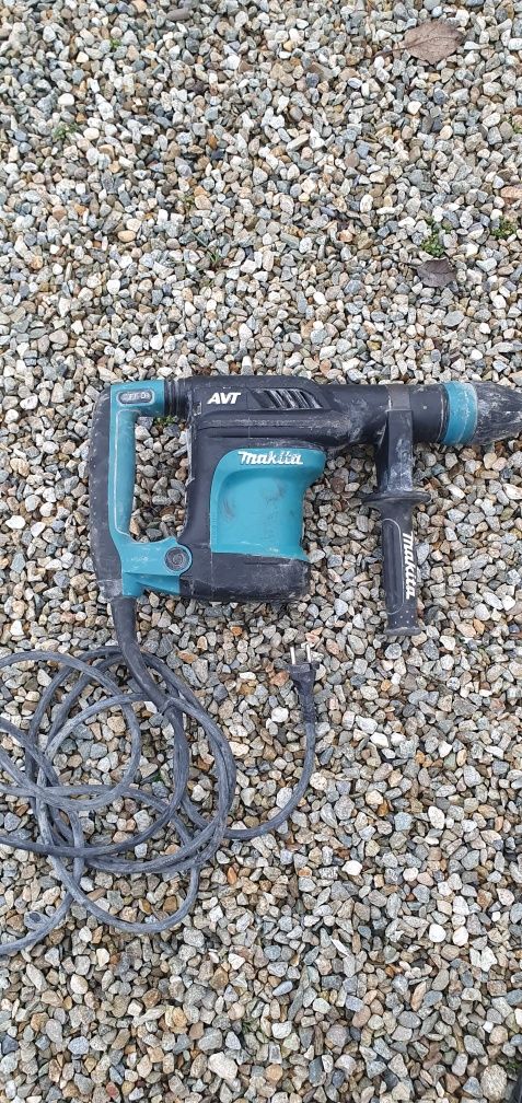 Picamer/ciocan demolator Makita HM0871C