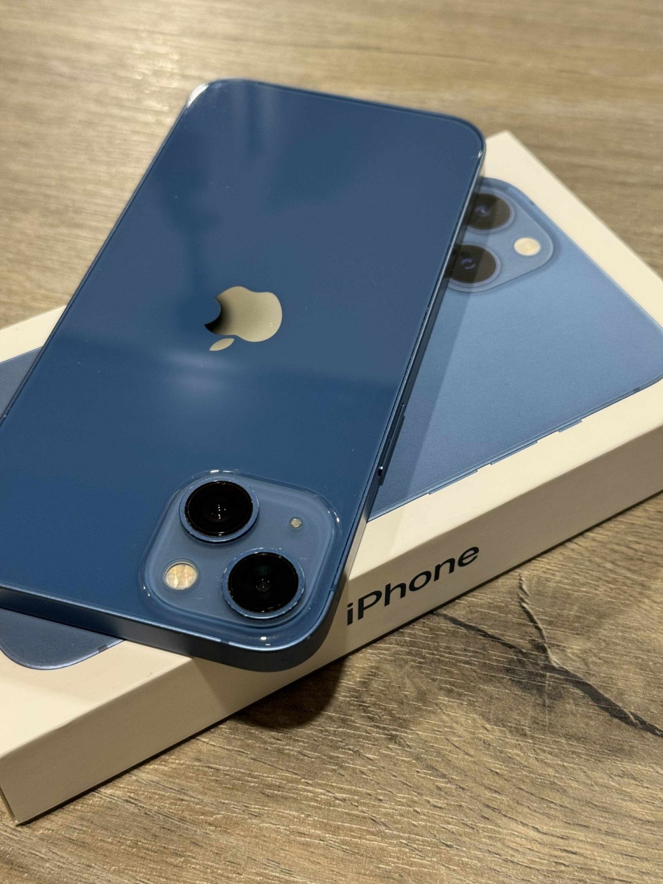 IPHONE 13 отличен