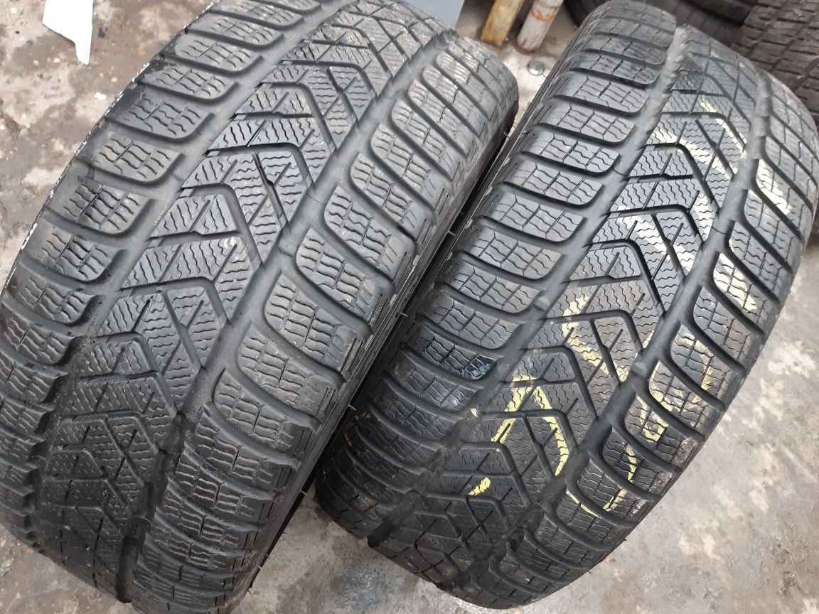 2 anvelope 235/35r19  iarnă  marca  Pirelli  2019 preț 520 lei ambele