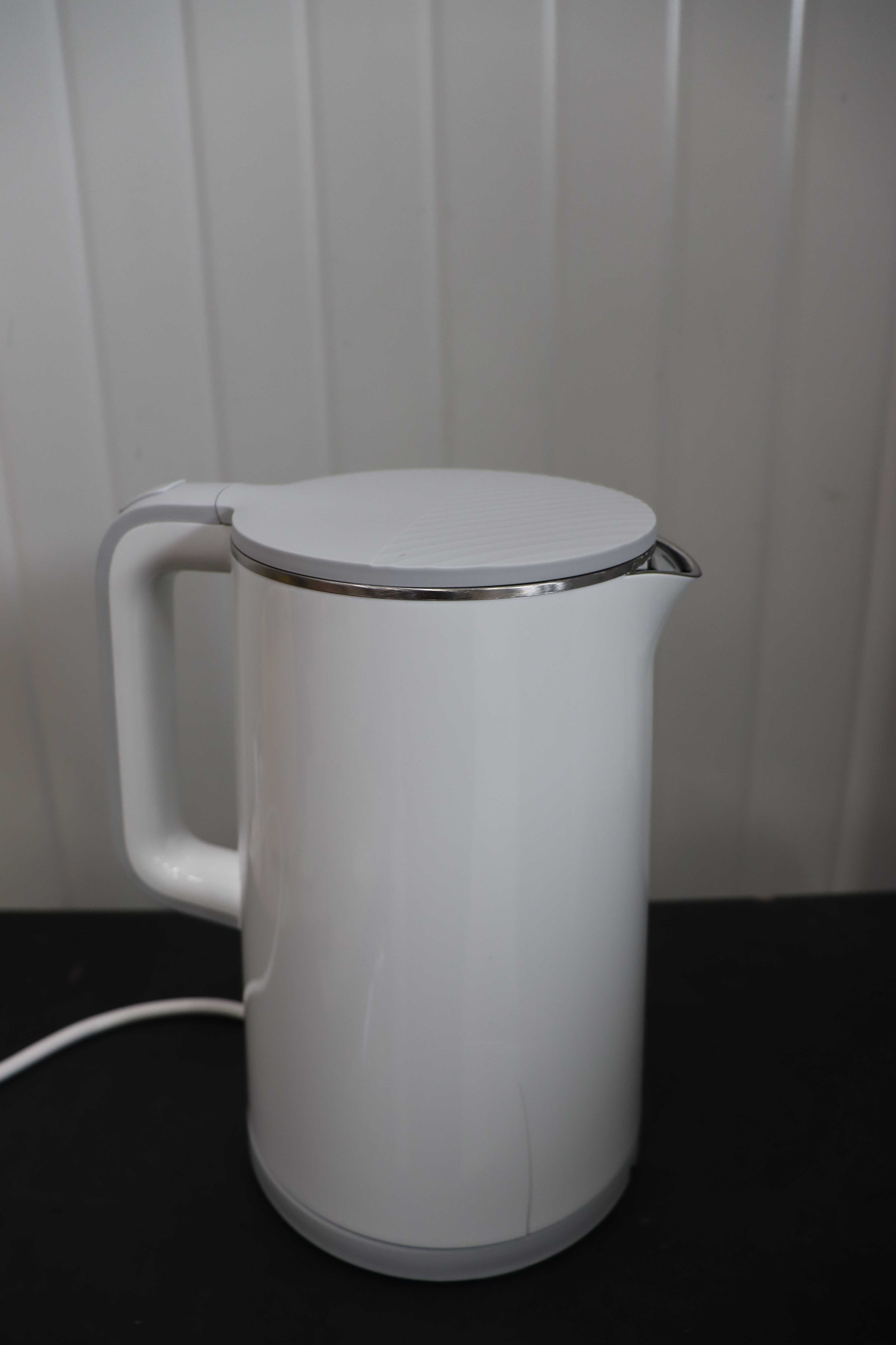 Чайник Tefal KO6931 Sense Капацитет 1,5L, цифров дисплей, лек ДЕФЕКТ