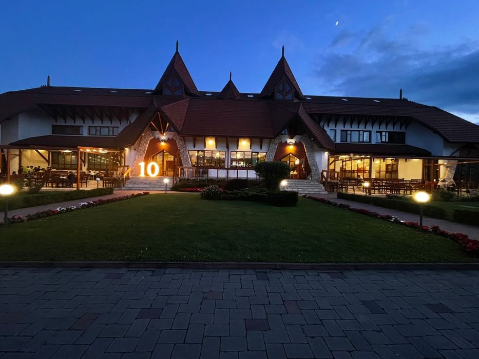 Inchiriez litere volumetrice luminoase pentru evenimente