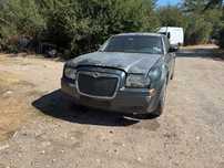 На части Chrysler 300c 2.7 auto 2006 година