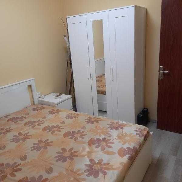 Разкошен, двустаен апартамент в Каменица!