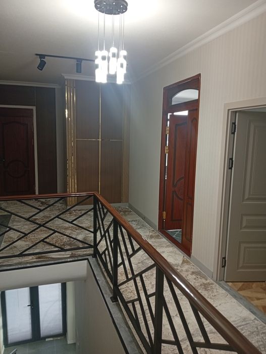 Продается срочно  дом 6 сот.,2 эт-ный,10 комнат, комнаты с санузлом