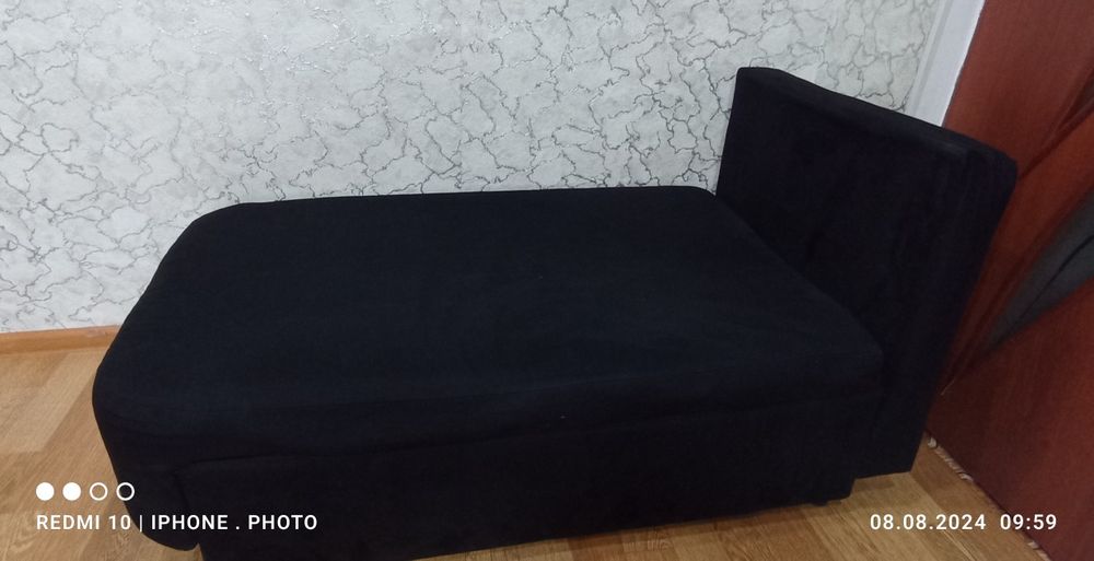 Продается мини диван