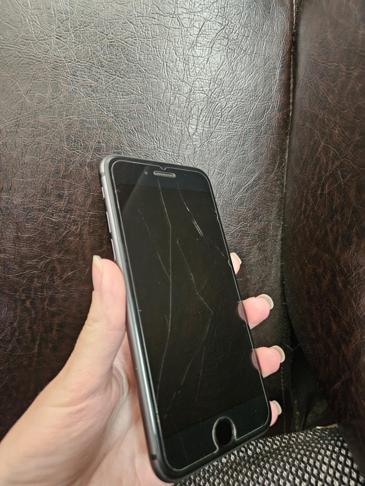Iphone 8 64 GB + слушалки