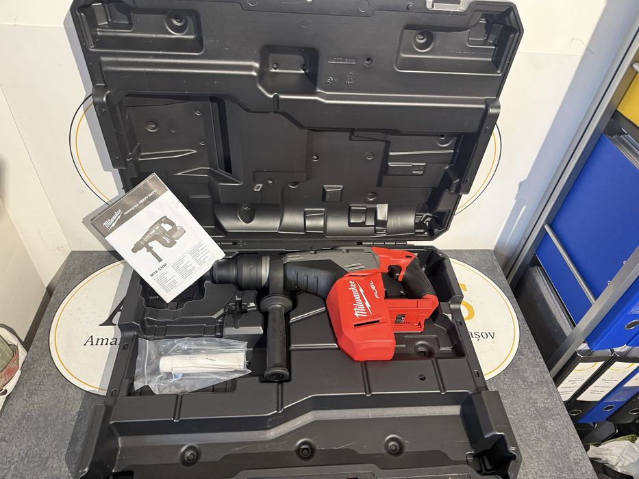 Ciocan Rotopercutor Milwaukee M18 CHM SDS Max Nou 2025