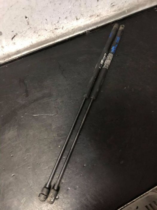 set amortizoare capota fata 939a2000  alfa romeo 159