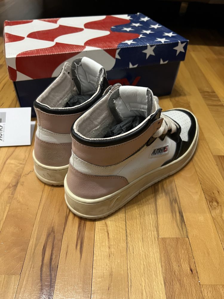 AUTRY Super Vintage 40 номер дамски кецове