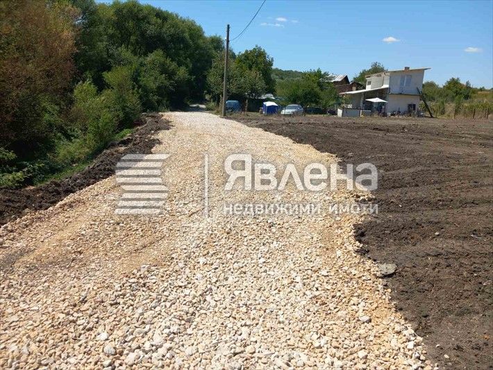 Ексклузивно! Равен и слънчев парцел в регулация с