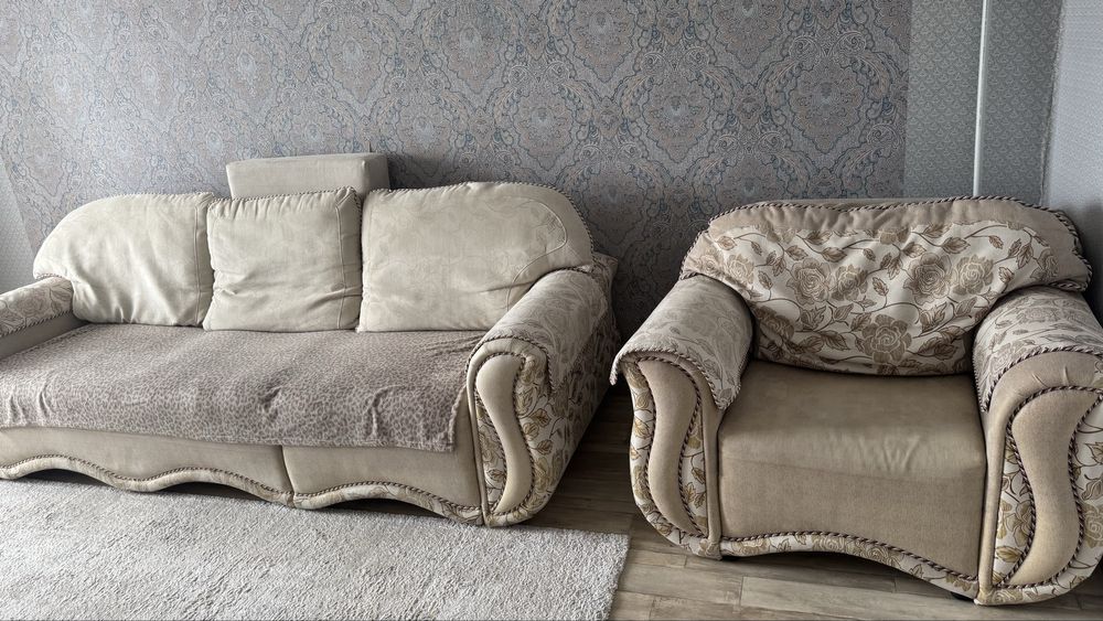 Продаются диван и кресло в хорошем состоянии!!!