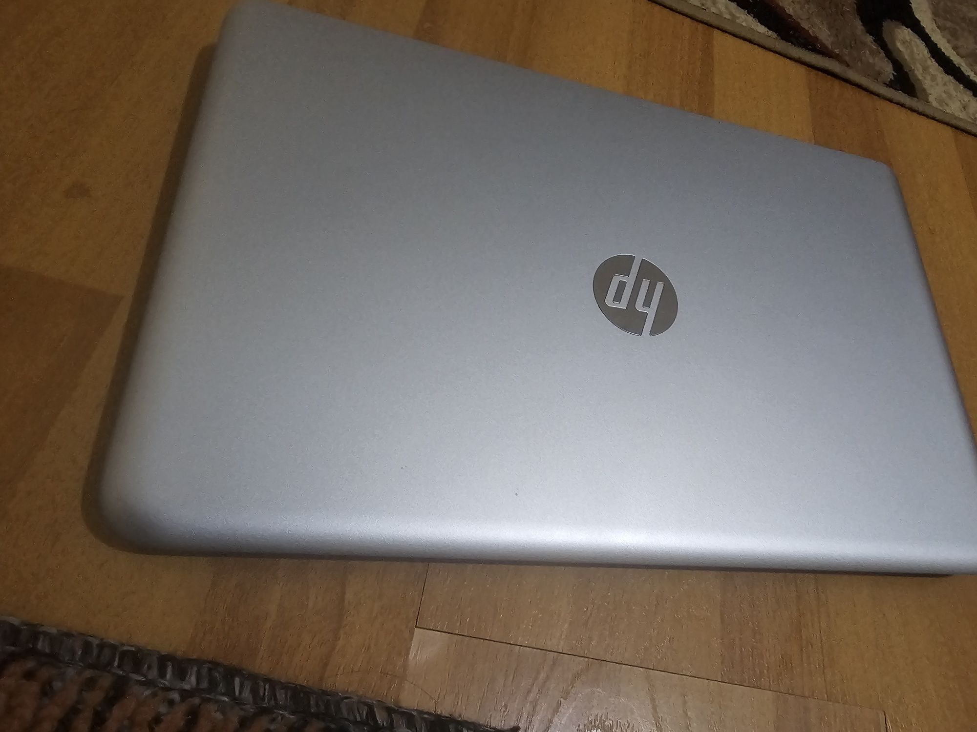 HP Notbook Sotiladi