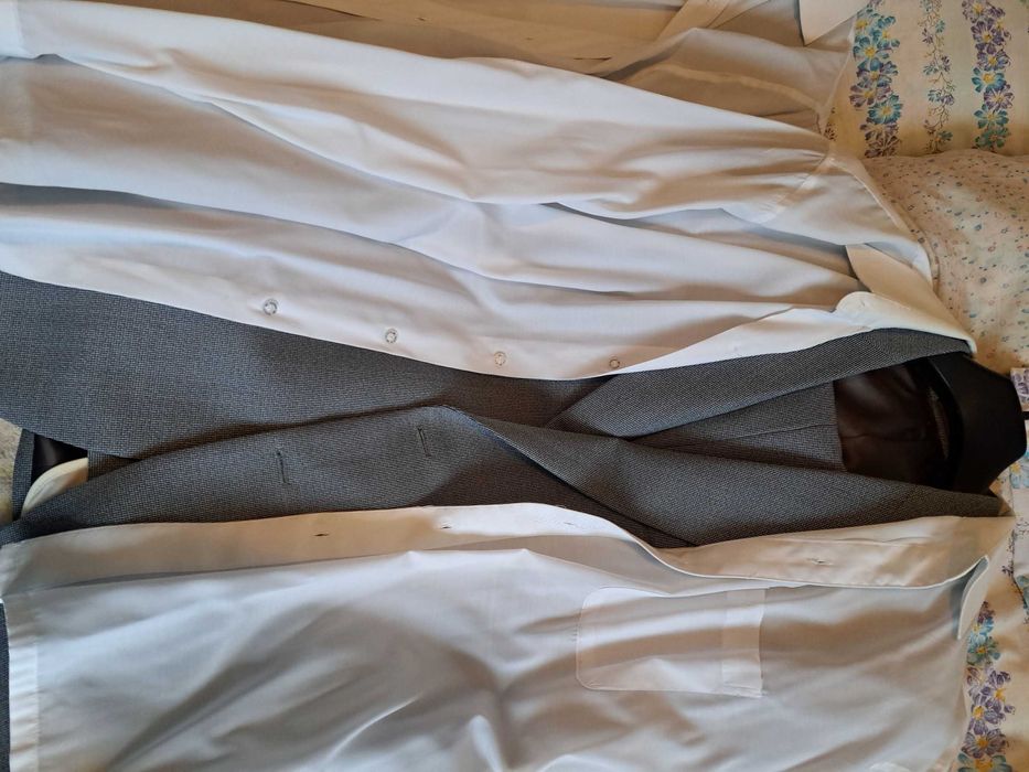 Vand 4 seturi complete de costume barbatesti, marimea 54