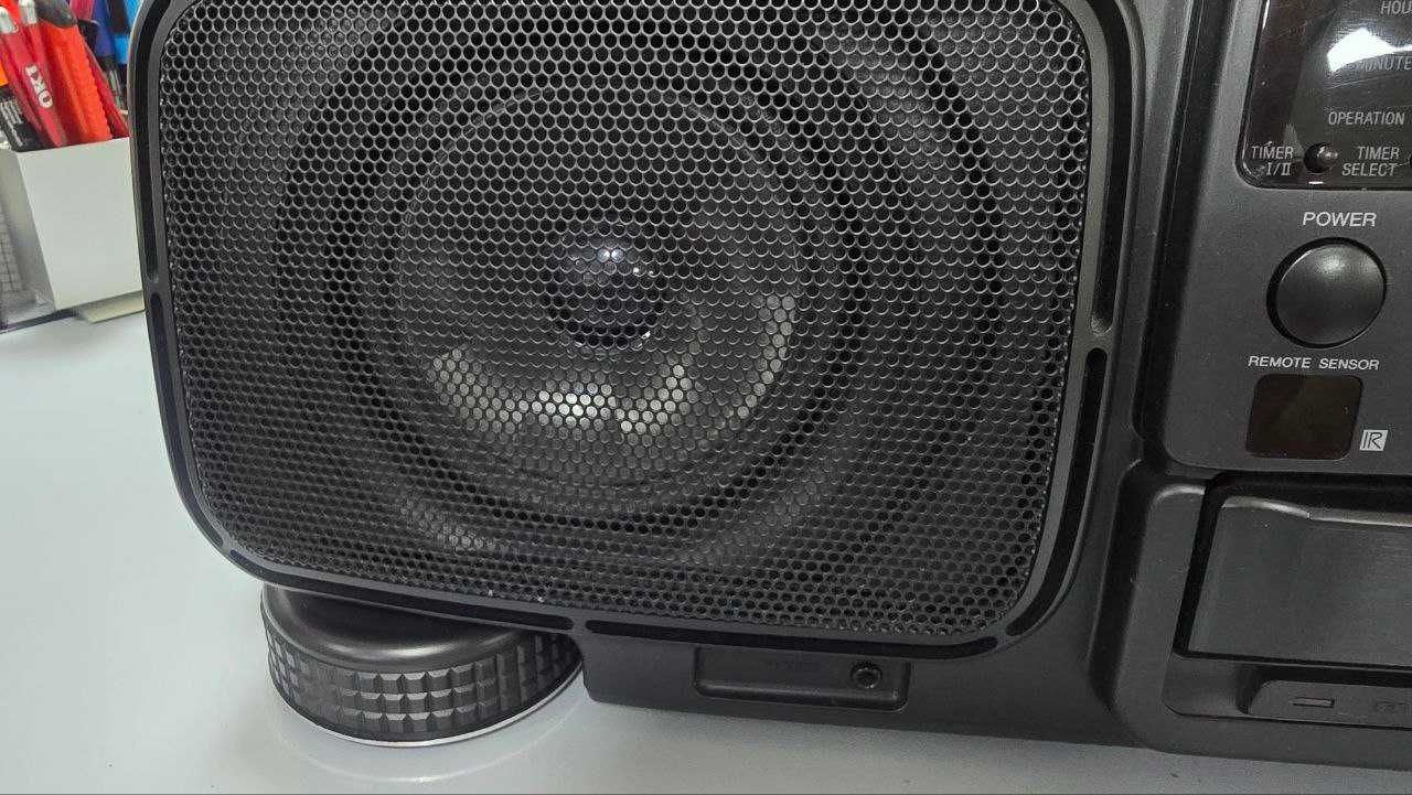 Продается кассетная магнитола SANYO PHWCD950