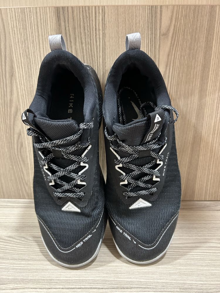 Маратонки NIKE леки и удобни