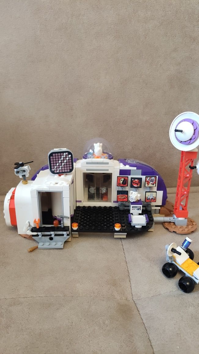 LEGO® Friends - Космическа база и ракета на Марс 42605