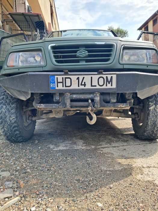 Vând Suzuki Vitara 2.0   V6  1995 Benzină