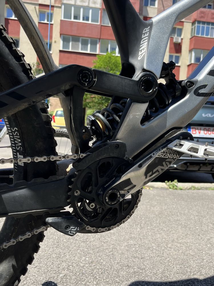 Canyon Sender 2023 - L ( bicicleta downhill )