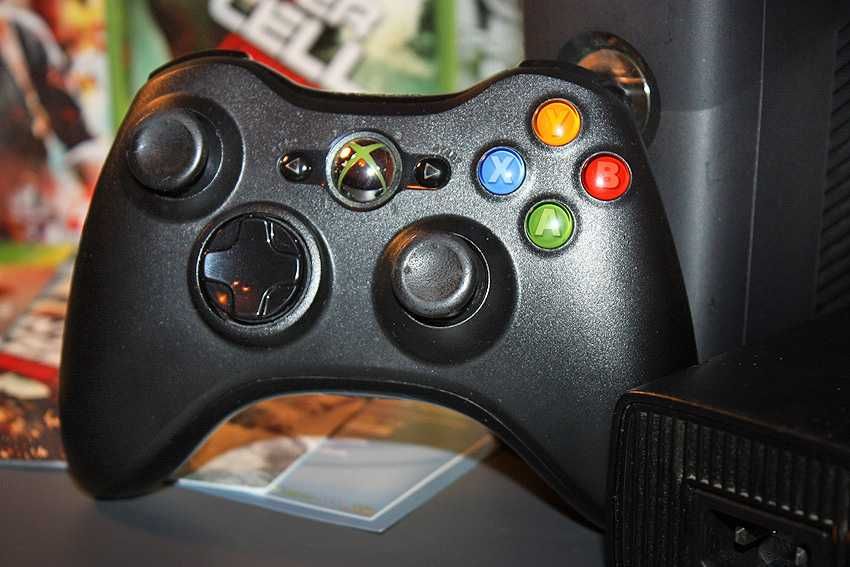 XBOX 360S BLACK - HDMI/250GB controller wireless +3 JOCURI, COMPLET