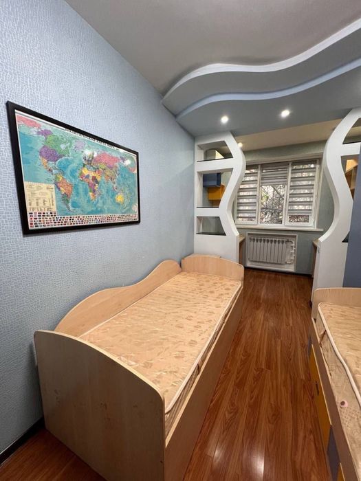 Центр/ Ойбек. 3комн.  77серии.  Кирпич евро