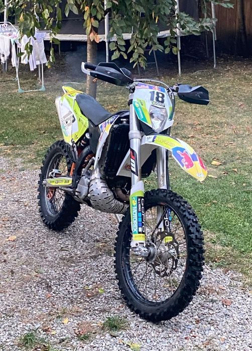 KTM EXC 200 Enduro 2T Pret fix.