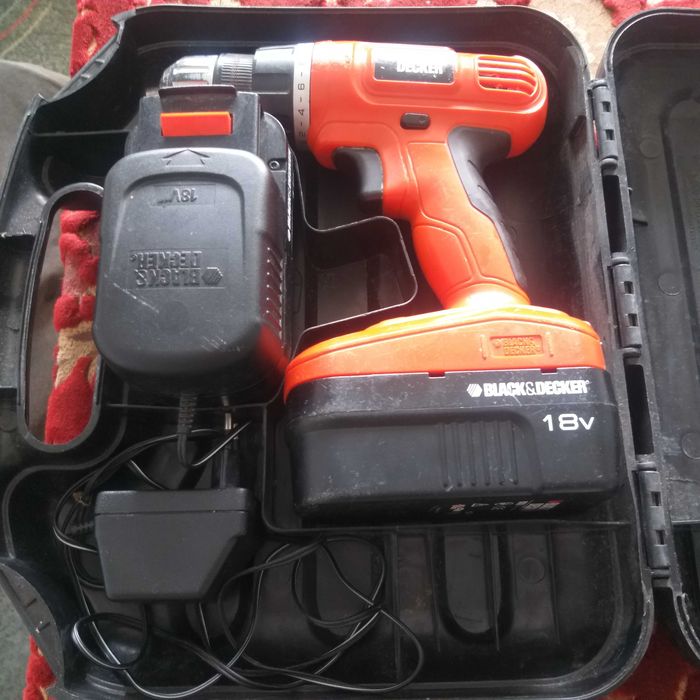 Vand autofiletanta Black &Decker 18 v