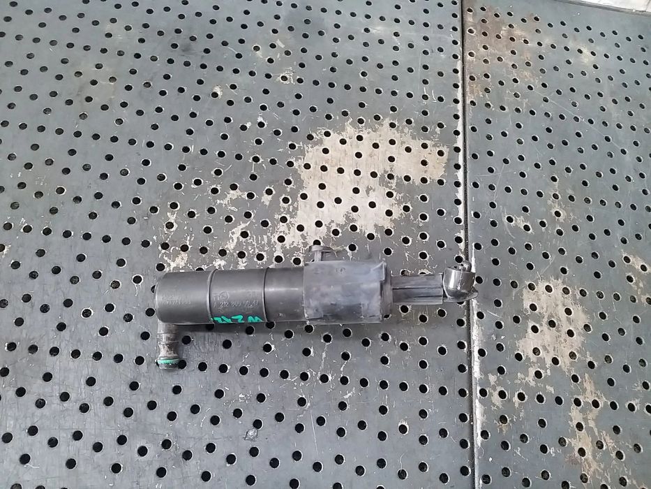 Spalator far dreapta mercedes e class w212 a2128600047