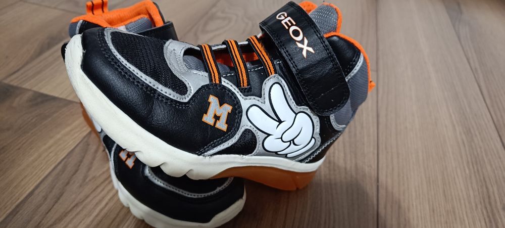 Vând ghete Geox unisex