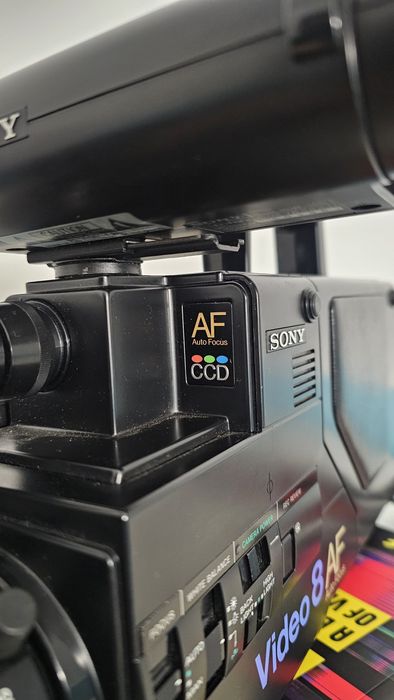 Vând camera Sony VHS-C in stare de funcționare