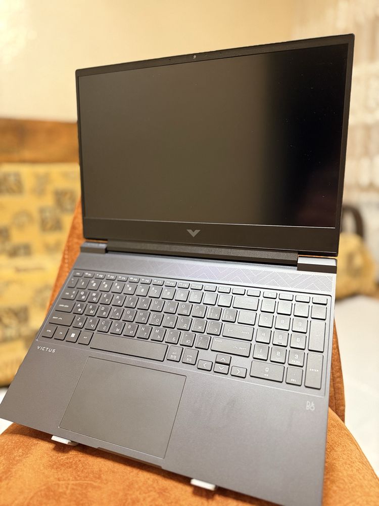 HP Victus 16