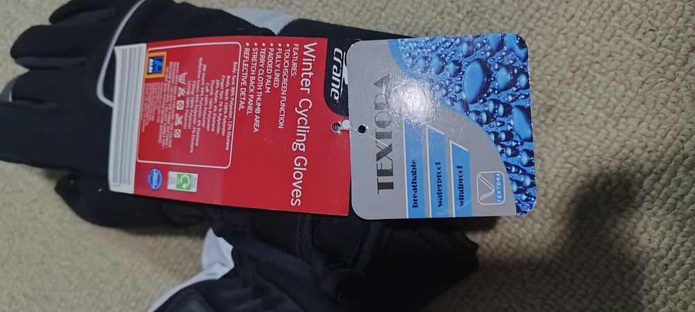 Mănuși pentru vreme rece